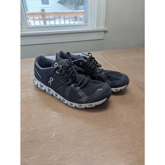 On Cloud Running Sneakers women's size 10 black comfort walking - Picture 1 of 9